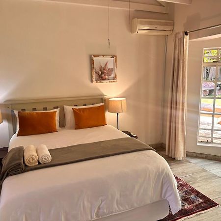Woods Guest House ミデルバーグ エクステリア 写真