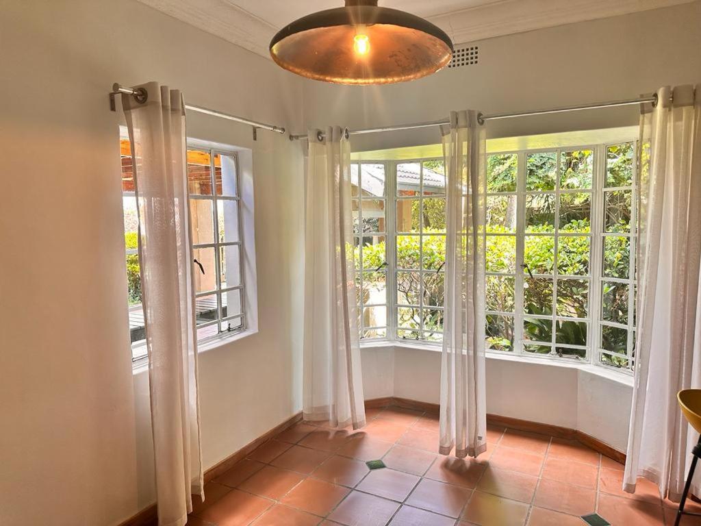 Woods Guest House ミデルバーグ エクステリア 写真