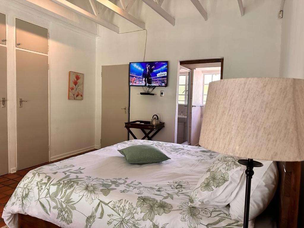Woods Guest House ミデルバーグ エクステリア 写真