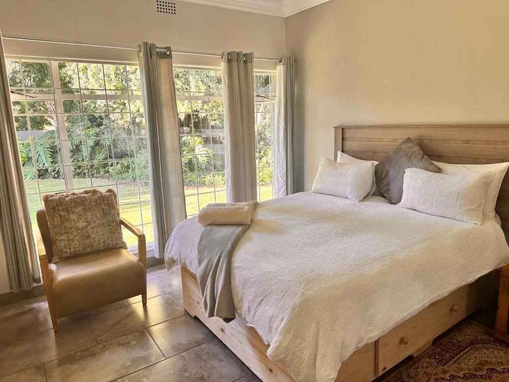 Woods Guest House ミデルバーグ エクステリア 写真