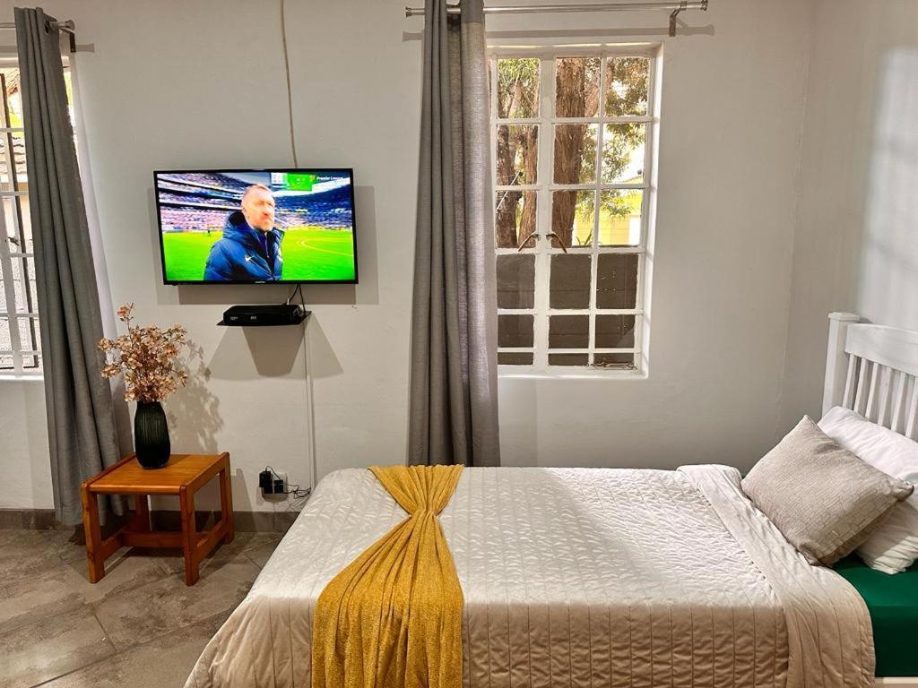 Woods Guest House ミデルバーグ エクステリア 写真