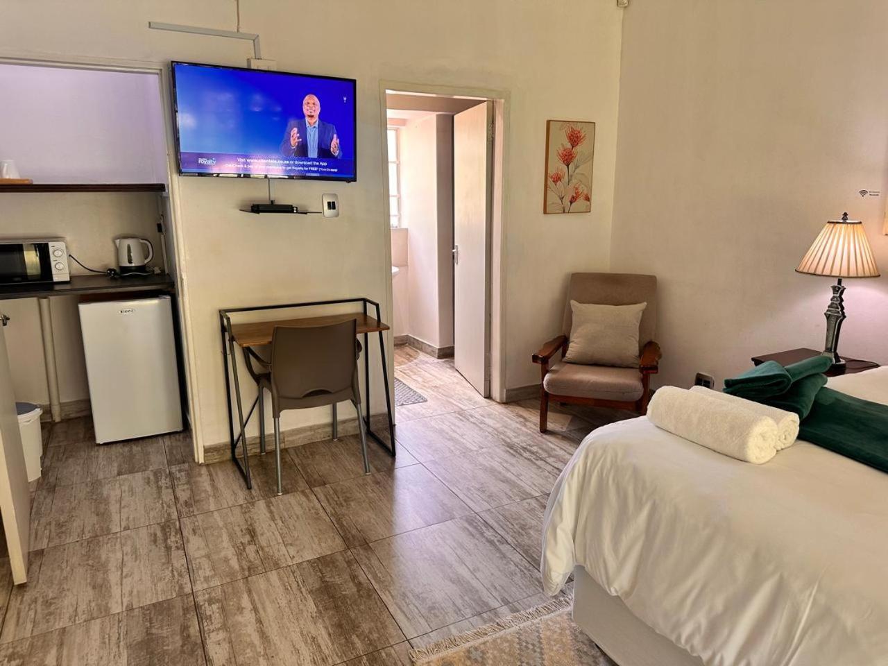 Woods Guest House ミデルバーグ エクステリア 写真