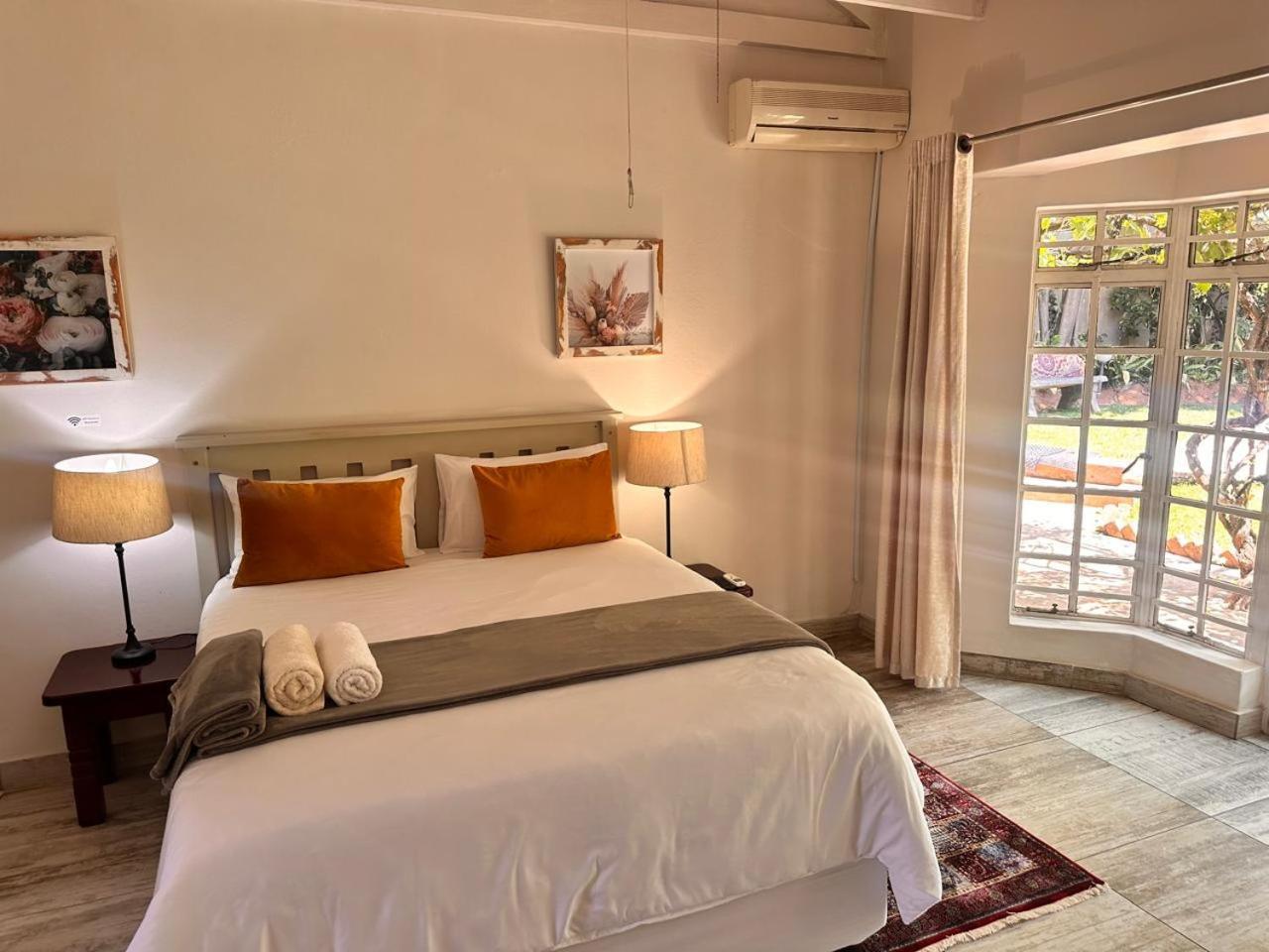 Woods Guest House ミデルバーグ エクステリア 写真