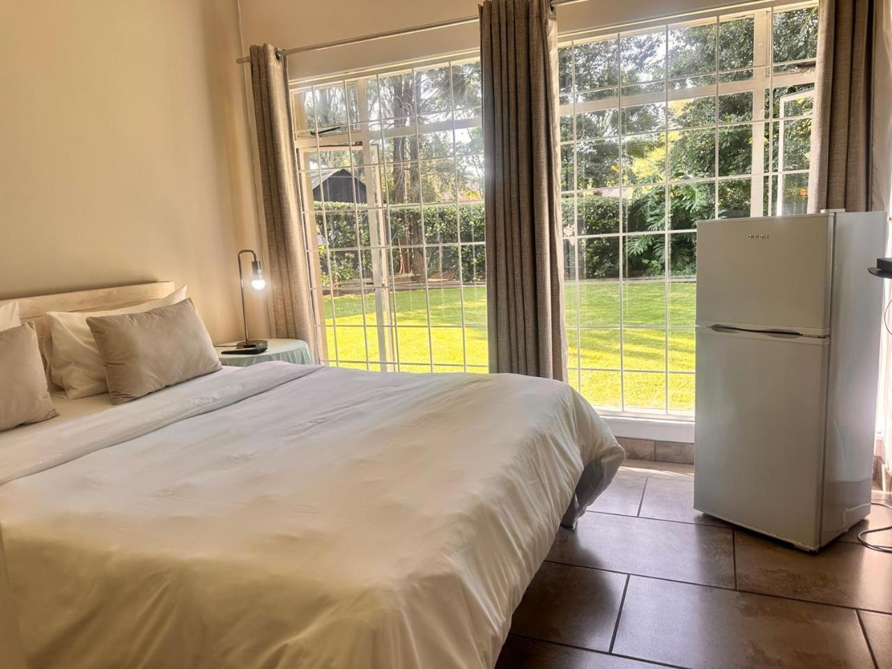 Woods Guest House ミデルバーグ エクステリア 写真