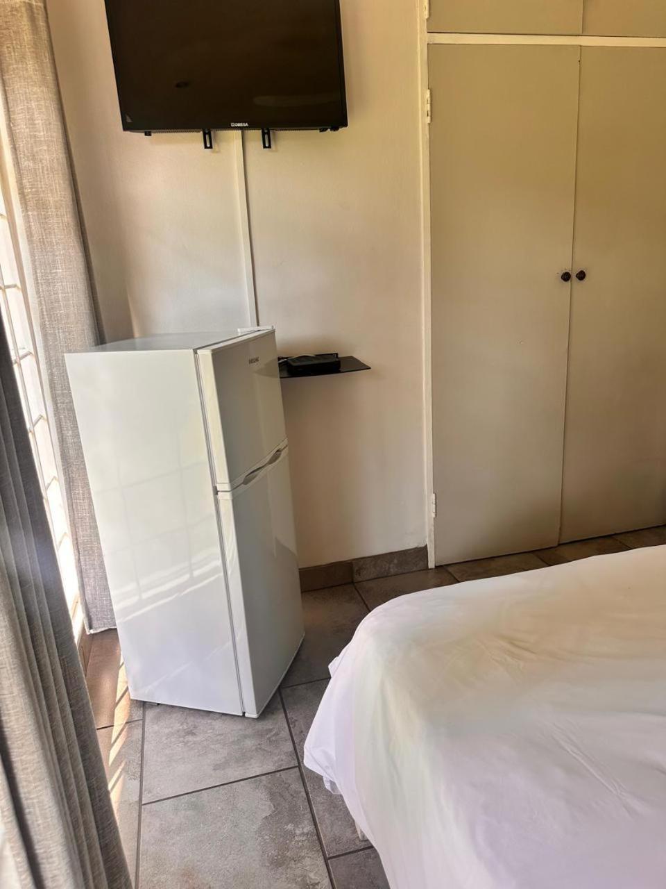 Woods Guest House ミデルバーグ エクステリア 写真